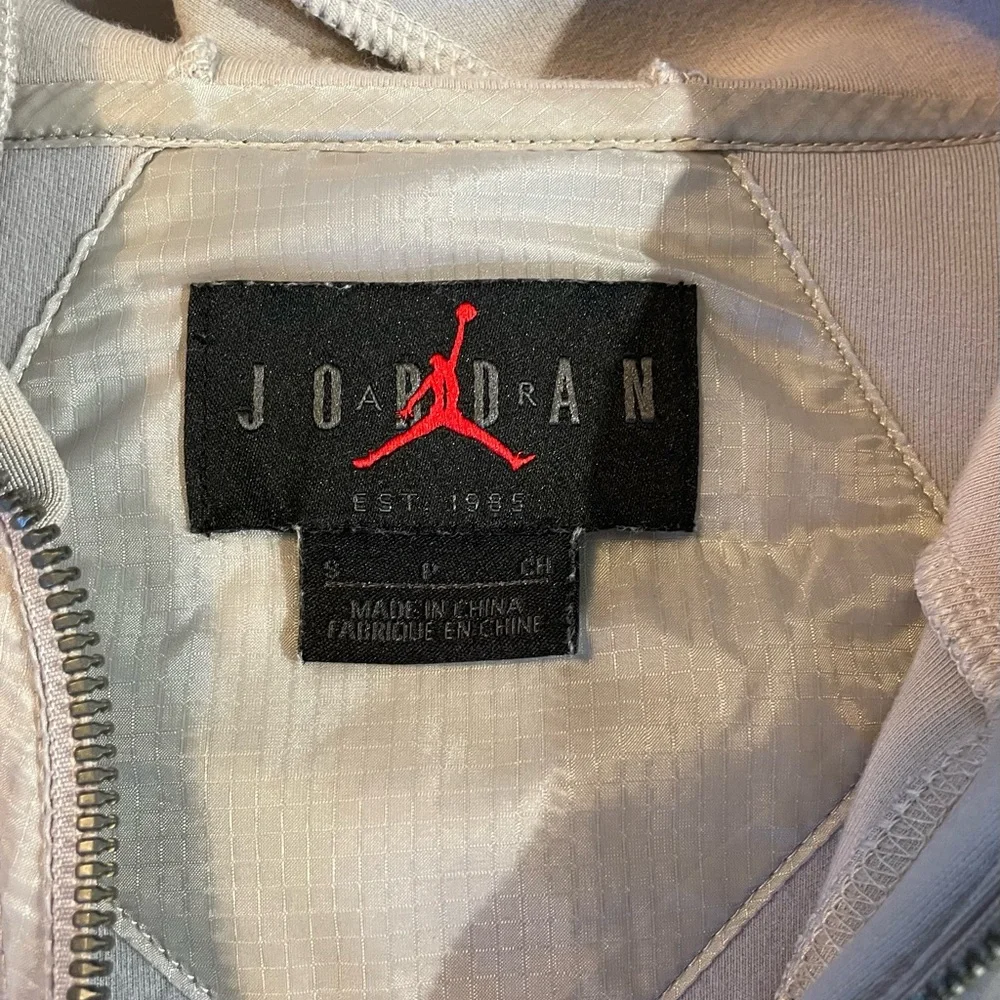 Nike Air Jordan 23 Engineered 1/2 Zip Gray Hoodie Men’s Small GUC